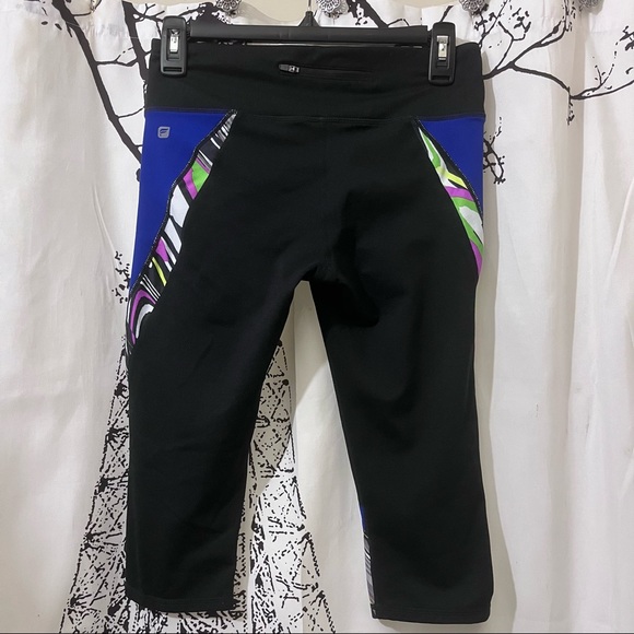 Fabletics Athletic Workout Back Pockets Capri Leggings - Picture 11 of 11